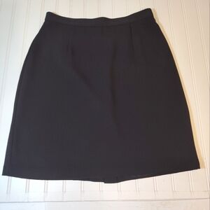 Carole Little Petites Women's black skirt size (12)